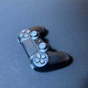 Sony PlayStation 4 DualShock 4 Wireless Controller - Jet Black (CUH-ZCT2U)